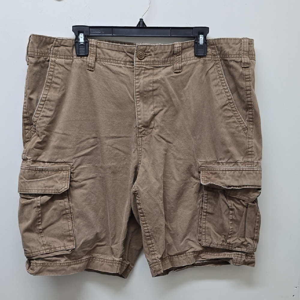 Sonoma Men's Tan Cargo Shorts - Size 40